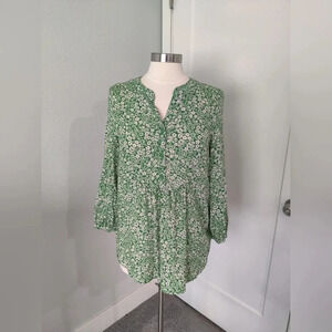 Beach Lunch Lounge Green Florals V-Neck Blouse